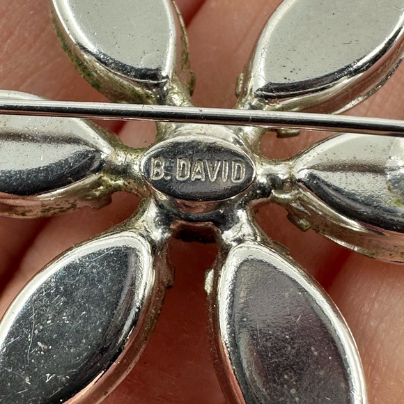 B. David Aurora Borealis Flower Rhinestone Brooch Pin - Picture 3 of 3